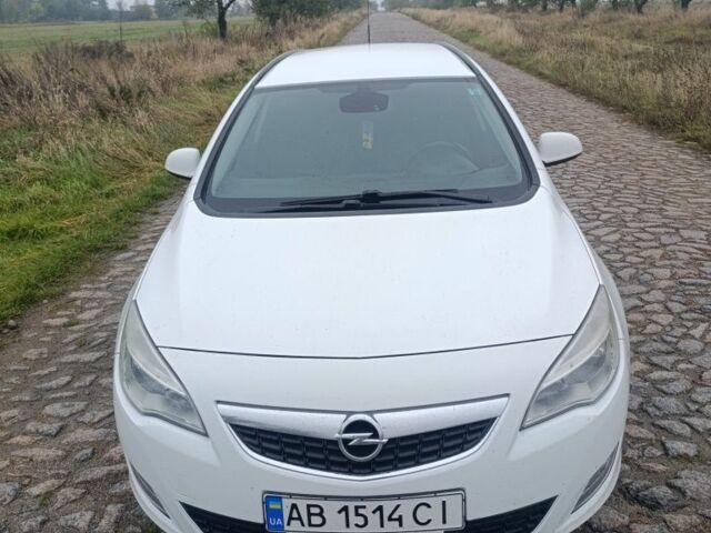 Білий Опель Астра, об'ємом двигуна 1.2 л та пробігом 216 тис. км за 6999 $, фото 1 на Automoto.ua