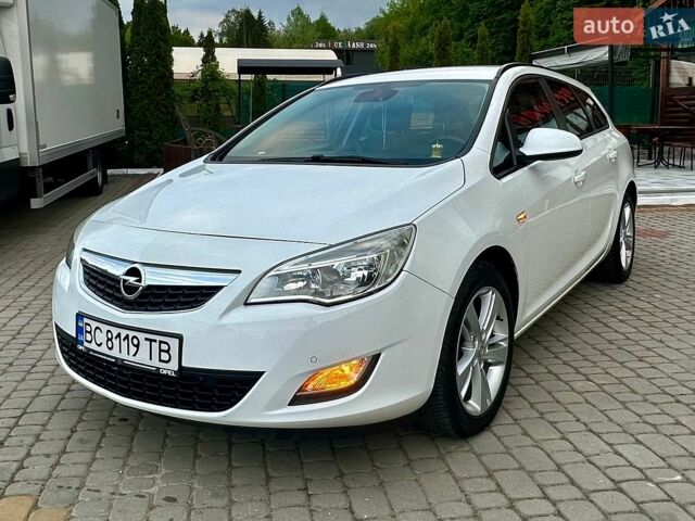 Белый Опель Астра, объемом двигателя 1.69 л и пробегом 273 тыс. км за 6355 $, фото 1 на Automoto.ua