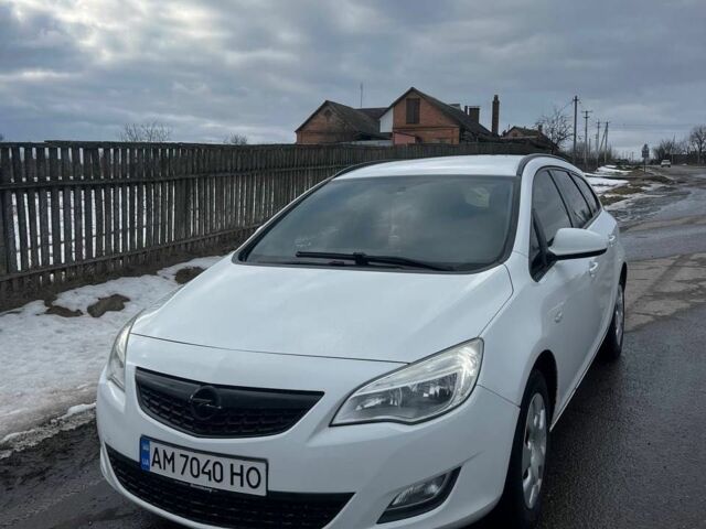 Белый Опель Астра, объемом двигателя 1.3 л и пробегом 298 тыс. км за 5999 $, фото 1 на Automoto.ua