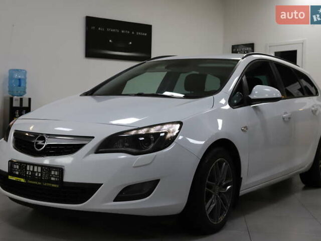 Білий Опель Астра, об'ємом двигуна 1.7 л та пробігом 144 тис. км за 8899 $, фото 1 на Automoto.ua