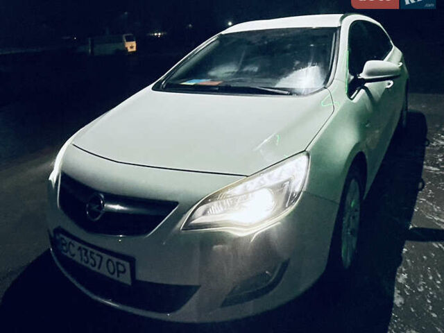 Білий Опель Астра, об'ємом двигуна 2 л та пробігом 250 тис. км за 8000 $, фото 1 на Automoto.ua