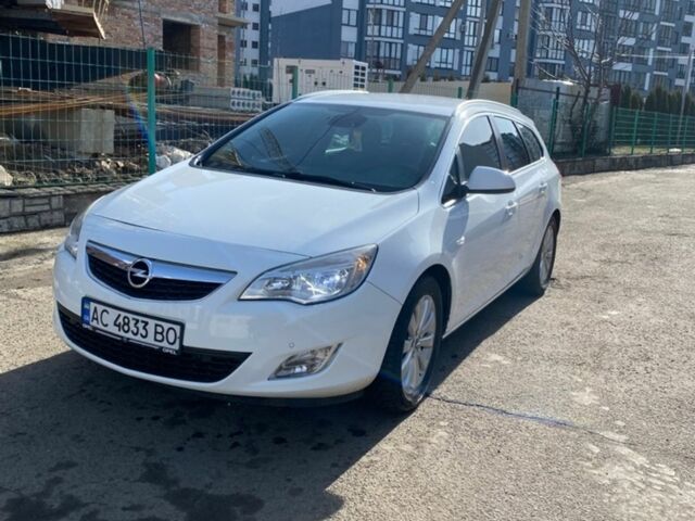 Белый Опель Астра, объемом двигателя 1.3 л и пробегом 270 тыс. км за 4999 $, фото 1 на Automoto.ua