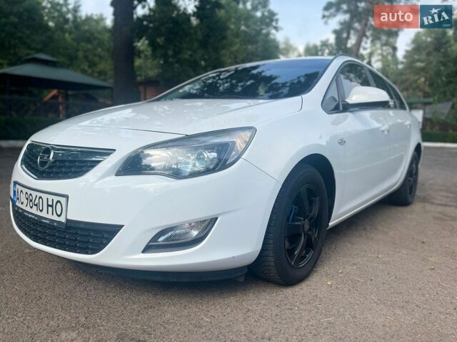 Белый Опель Астра, объемом двигателя 1.25 л и пробегом 190 тыс. км за 6300 $, фото 1 на Automoto.ua
