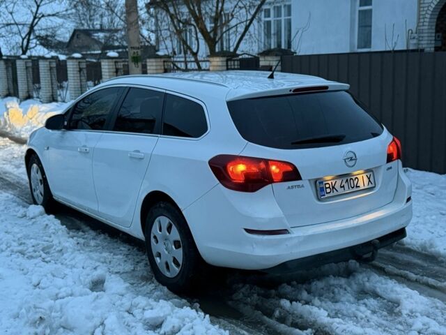 Белый Опель Астра, объемом двигателя 1.7 л и пробегом 320 тыс. км за 4600 $, фото 1 на Automoto.ua