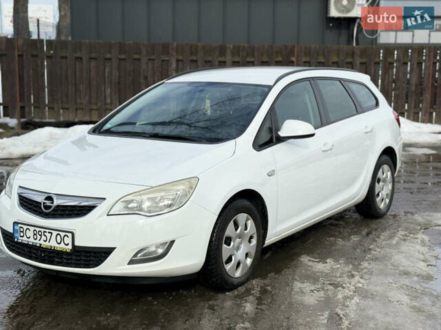 Белый Опель Астра, объемом двигателя 1.69 л и пробегом 256 тыс. км за 6200 $, фото 1 на Automoto.ua