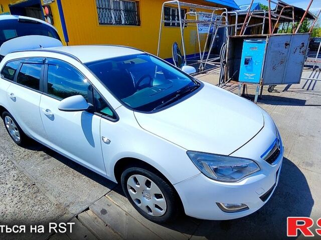 Белый Опель Астра, объемом двигателя 1.3 л и пробегом 173 тыс. км за 6500 $, фото 1 на Automoto.ua