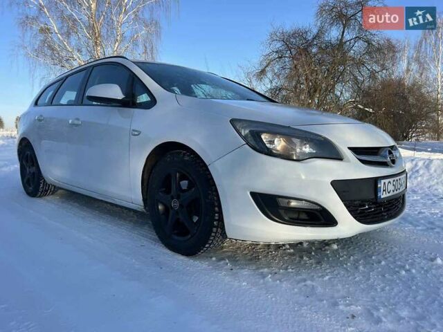 Белый Опель Астра, объемом двигателя 1.3 л и пробегом 287 тыс. км за 5900 $, фото 1 на Automoto.ua