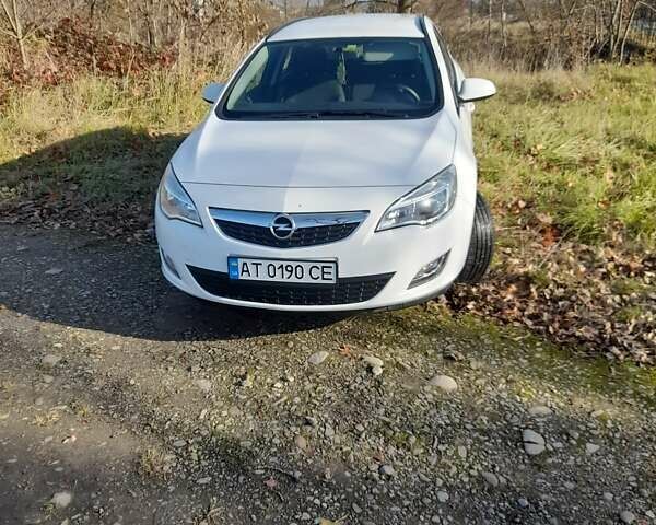 Белый Опель Астра, объемом двигателя 1.69 л и пробегом 217 тыс. км за 6800 $, фото 1 на Automoto.ua