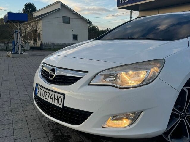 Белый Опель Астра, объемом двигателя 1.69 л и пробегом 257 тыс. км за 4500 $, фото 1 на Automoto.ua