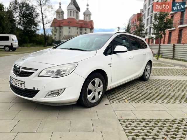 Белый Опель Астра, объемом двигателя 1.69 л и пробегом 252 тыс. км за 7200 $, фото 1 на Automoto.ua