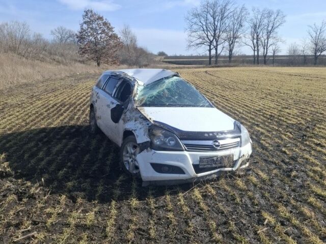 Белый Опель Астра, объемом двигателя 0 л и пробегом 195 тыс. км за 2500 $, фото 1 на Automoto.ua