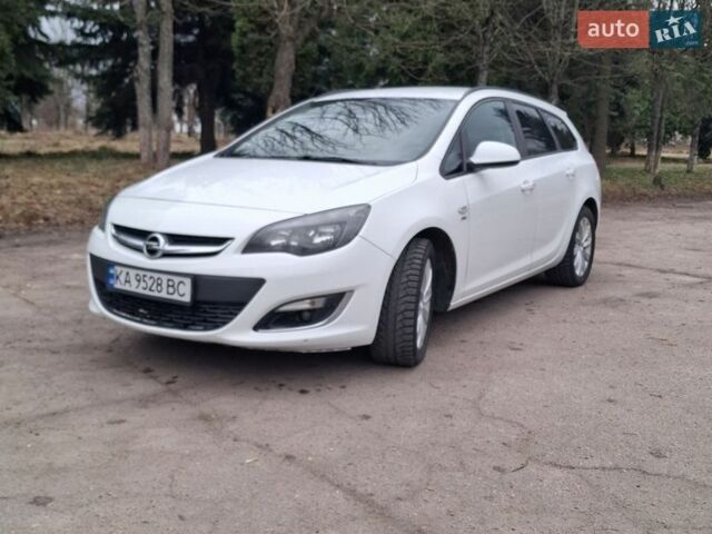 Белый Опель Астра, объемом двигателя 1.69 л и пробегом 302 тыс. км за 6200 $, фото 1 на Automoto.ua
