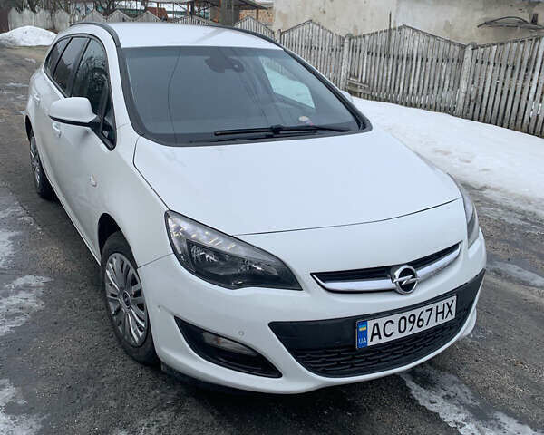 Белый Опель Астра, объемом двигателя 1.6 л и пробегом 226 тыс. км за 7500 $, фото 1 на Automoto.ua