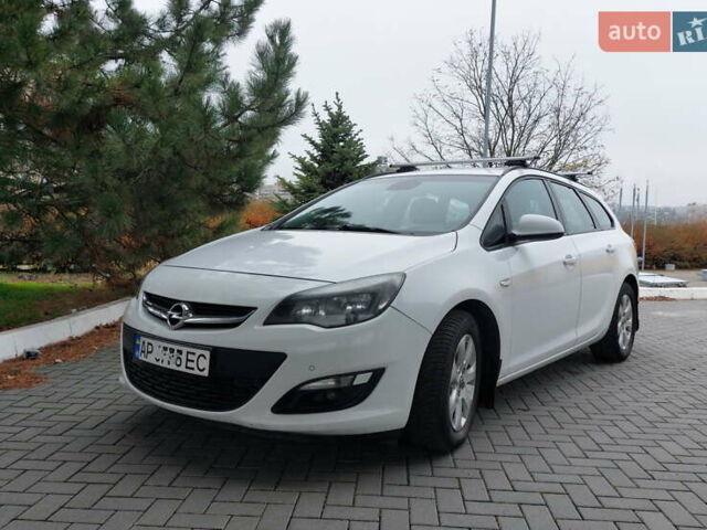 Белый Опель Астра, объемом двигателя 1.6 л и пробегом 211 тыс. км за 9300 $, фото 1 на Automoto.ua