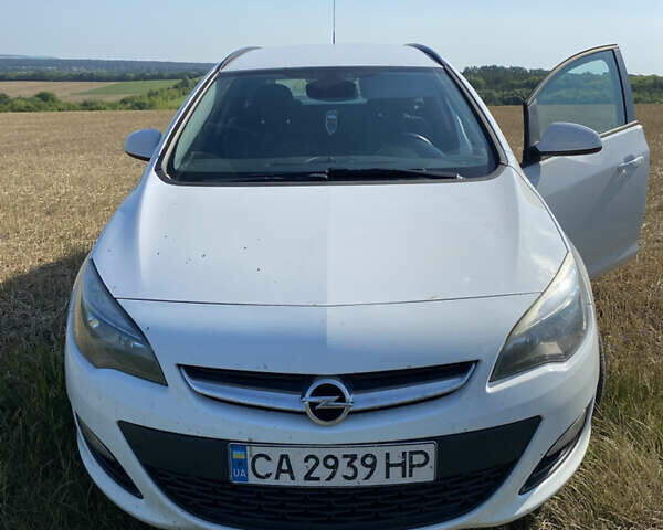 Белый Опель Астра, объемом двигателя 1.3 л и пробегом 250 тыс. км за 7300 $, фото 1 на Automoto.ua