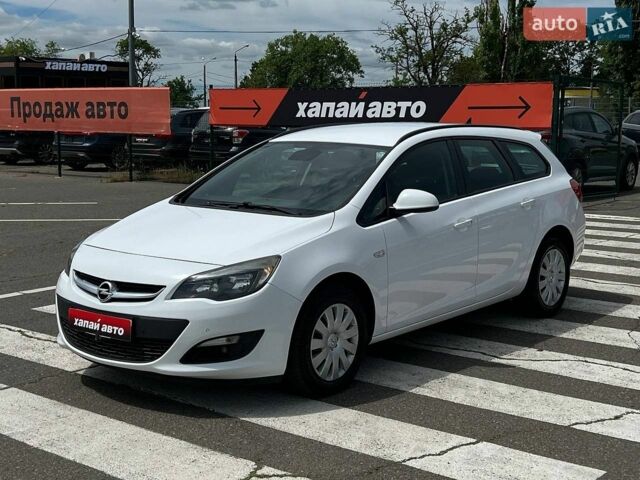 Белый Опель Астра, объемом двигателя 1.6 л и пробегом 189 тыс. км за 8800 $, фото 1 на Automoto.ua