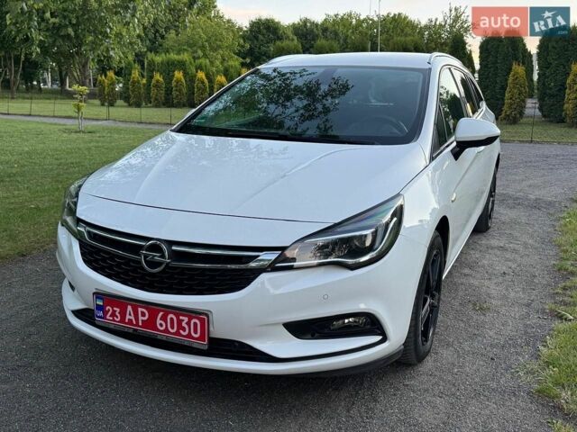 Белый Опель Астра, объемом двигателя 1.6 л и пробегом 206 тыс. км за 10300 $, фото 1 на Automoto.ua
