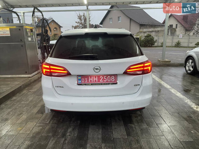 Белый Опель Астра, объемом двигателя 1.6 л и пробегом 221 тыс. км за 9500 $, фото 1 на Automoto.ua