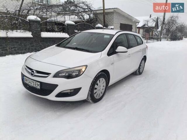 Белый Опель Астра, объемом двигателя 1.6 л и пробегом 227 тыс. км за 7800 $, фото 1 на Automoto.ua