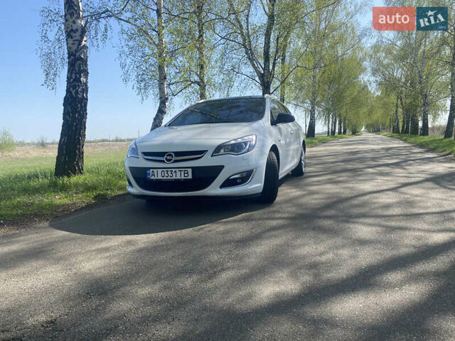Белый Опель Астра, объемом двигателя 1.6 л и пробегом 290 тыс. км за 9400 $, фото 1 на Automoto.ua