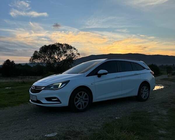 Белый Опель Астра, объемом двигателя 1.6 л и пробегом 161 тыс. км за 11200 $, фото 1 на Automoto.ua