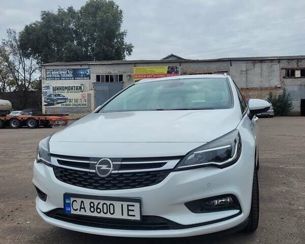 Білий Опель Астра, об'ємом двигуна 1.6 л та пробігом 207 тис. км за 13600 $, фото 1 на Automoto.ua