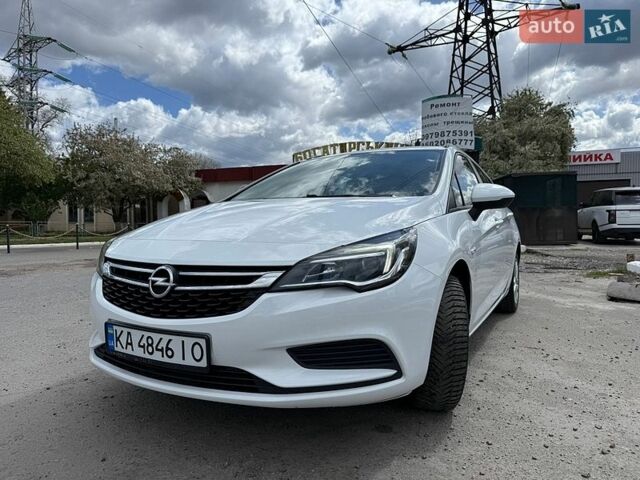 Белый Опель Астра, объемом двигателя 1.6 л и пробегом 243 тыс. км за 10300 $, фото 1 на Automoto.ua