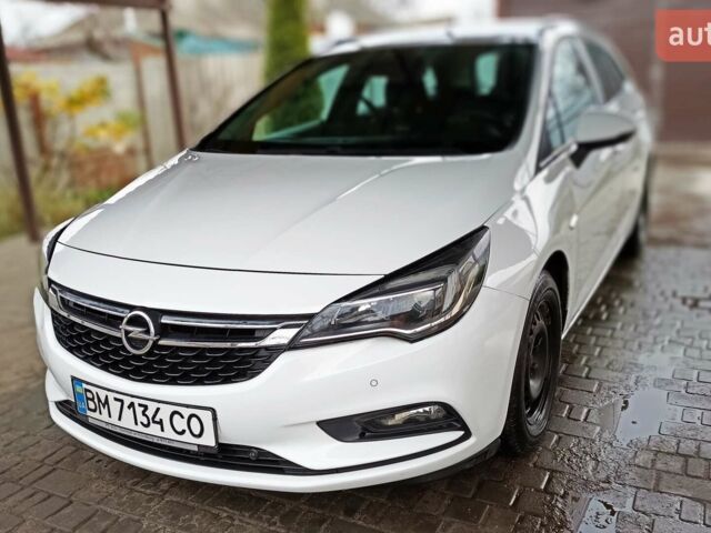 Белый Опель Астра, объемом двигателя 1.6 л и пробегом 166 тыс. км за 11000 $, фото 1 на Automoto.ua