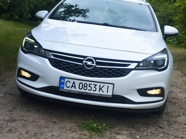 Белый Опель Астра, объемом двигателя 1.6 л и пробегом 247 тыс. км за 10800 $, фото 1 на Automoto.ua