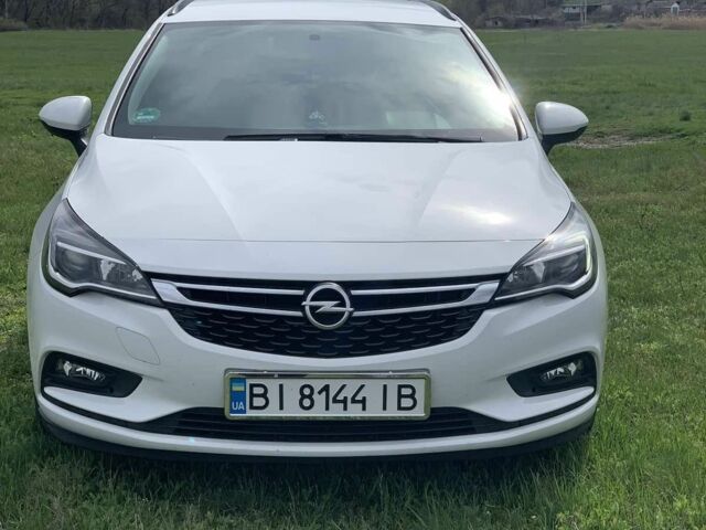 Белый Опель Астра, объемом двигателя 1.6 л и пробегом 165 тыс. км за 11500 $, фото 1 на Automoto.ua