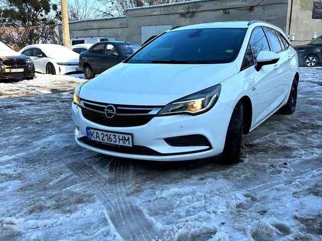 Білий Опель Астра, об'ємом двигуна 1.6 л та пробігом 17800 тис. км за 11000 $, фото 1 на Automoto.ua