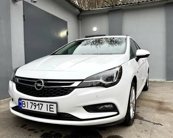 Белый Опель Астра, объемом двигателя 1.6 л и пробегом 223 тыс. км за 11000 $, фото 1 на Automoto.ua