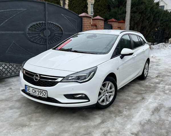 Белый Опель Астра, объемом двигателя 1.6 л и пробегом 186 тыс. км за 11700 $, фото 1 на Automoto.ua