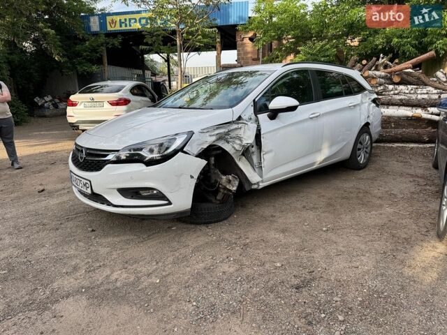 Білий Опель Астра, об'ємом двигуна 1.6 л та пробігом 182 тис. км за 7500 $, фото 1 на Automoto.ua