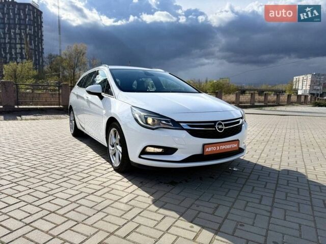 Белый Опель Астра, объемом двигателя 1.6 л и пробегом 217 тыс. км за 10300 $, фото 1 на Automoto.ua