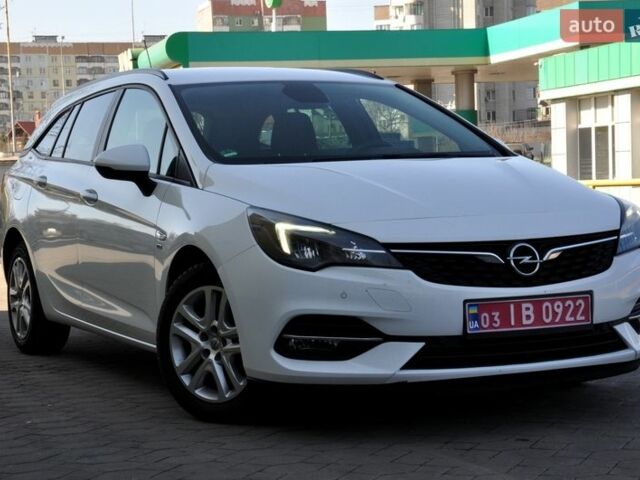 Белый Опель Астра, объемом двигателя 1.5 л и пробегом 105 тыс. км за 11999 $, фото 1 на Automoto.ua