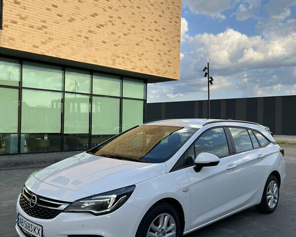 Белый Опель Астра, объемом двигателя 1.6 л и пробегом 161 тыс. км за 11500 $, фото 1 на Automoto.ua