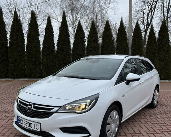 Белый Опель Астра, объемом двигателя 1.6 л и пробегом 129 тыс. км за 10500 $, фото 1 на Automoto.ua