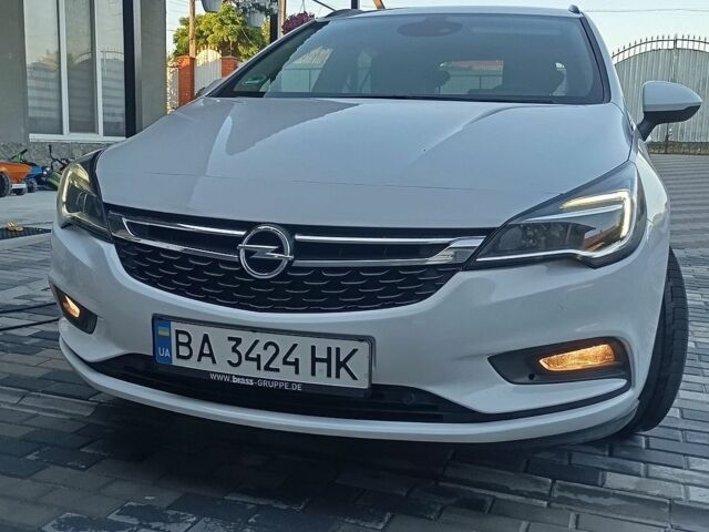 Білий Опель Астра, об'ємом двигуна 1.6 л та пробігом 109 тис. км за 12000 $, фото 1 на Automoto.ua