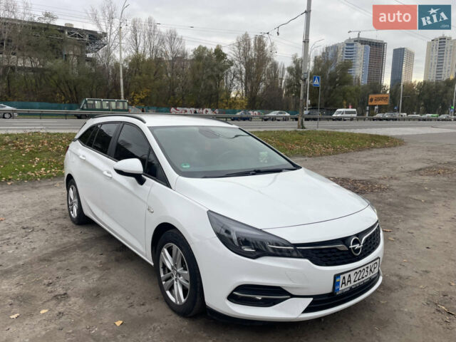 Білий Опель Астра, об'ємом двигуна 1.5 л та пробігом 130 тис. км за 11000 $, фото 1 на Automoto.ua