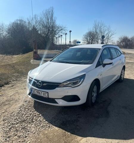 Белый Опель Астра, объемом двигателя 1.5 л и пробегом 98 тыс. км за 13900 $, фото 1 на Automoto.ua