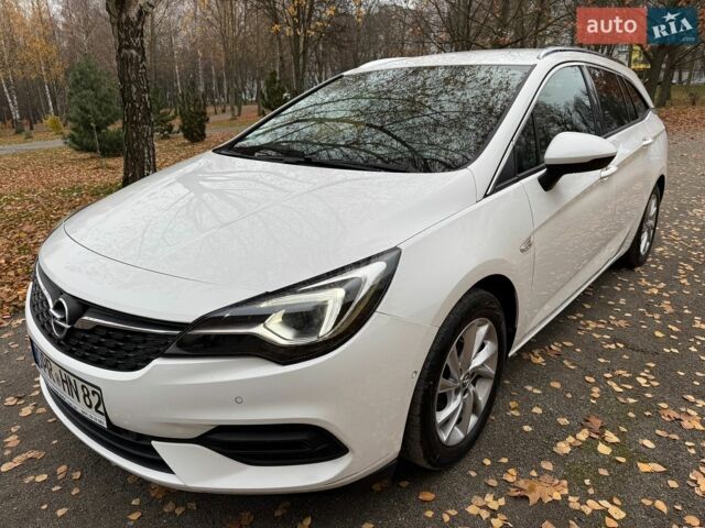 Белый Опель Астра, объемом двигателя 1.5 л и пробегом 196 тыс. км за 11999 $, фото 1 на Automoto.ua