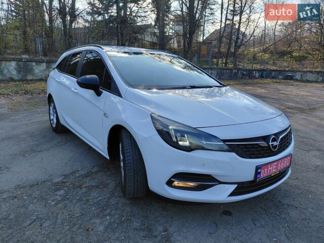 Белый Опель Астра, объемом двигателя 1.5 л и пробегом 115 тыс. км за 13299 $, фото 1 на Automoto.ua
