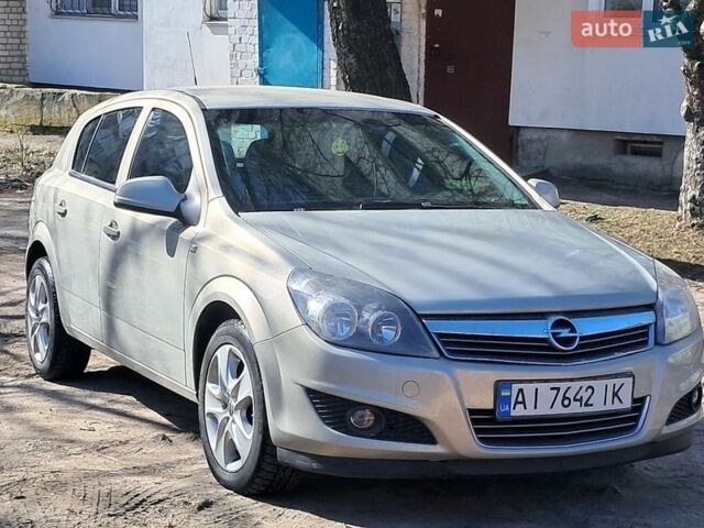 Бежевий Опель Астра, об'ємом двигуна 1.6 л та пробігом 152 тис. км за 4000 $, фото 1 на Automoto.ua