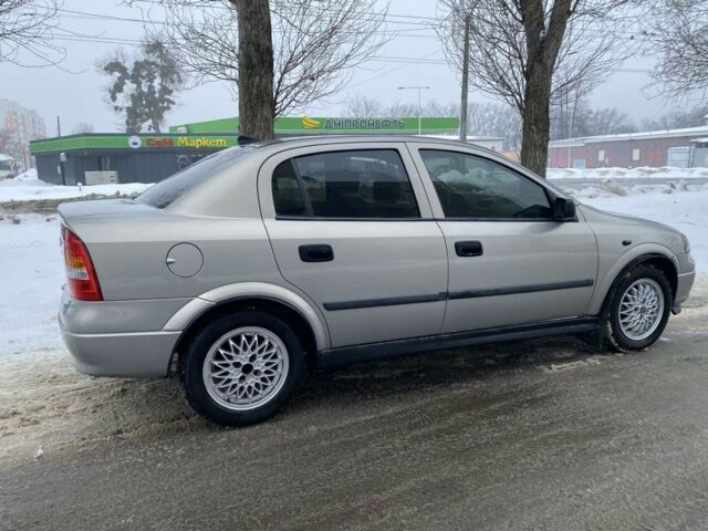 Бежевый Опель Астра, объемом двигателя 1.4 л и пробегом 230 тыс. км за 4100 $, фото 1 на Automoto.ua