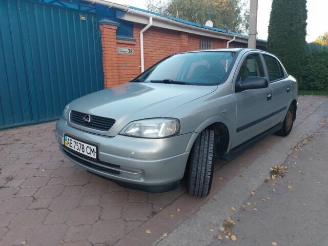 Бежевый Опель Астра, объемом двигателя 1.4 л и пробегом 210 тыс. км за 3000 $, фото 1 на Automoto.ua