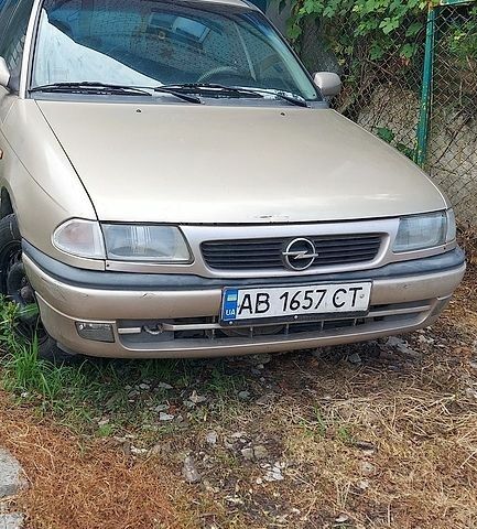 Бежевий Опель Астра, об'ємом двигуна 1.6 л та пробігом 352 тис. км за 1700 $, фото 1 на Automoto.ua