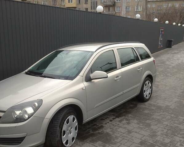 Бежевый Опель Астра, объемом двигателя 1.6 л и пробегом 220 тыс. км за 4450 $, фото 1 на Automoto.ua