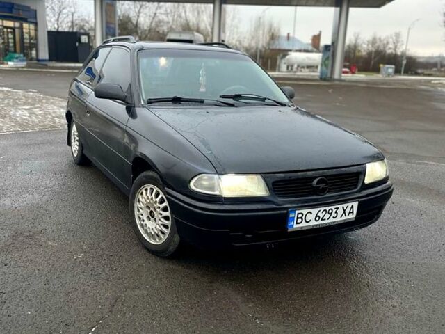 Чорний Опель Астра, об'ємом двигуна 1.6 л та пробігом 300 тис. км за 1200 $, фото 1 на Automoto.ua