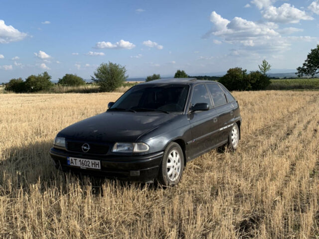Чорний Опель Астра, об'ємом двигуна 1.6 л та пробігом 340 тис. км за 1850 $, фото 1 на Automoto.ua